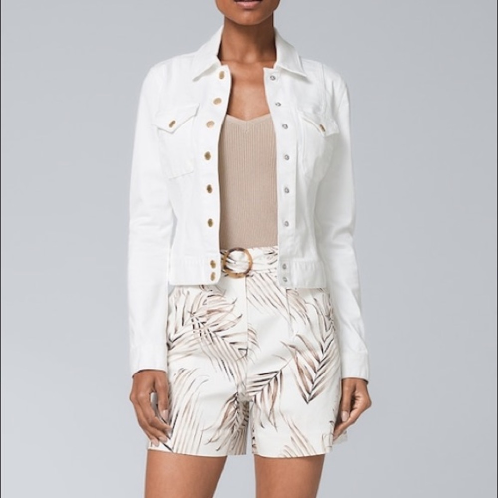 ⚪️NWT WHBM Shorts